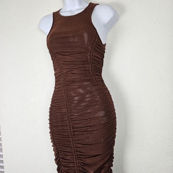 BY.DYLN Hailey Dress in Chocolate Ruched Drawstring Bodycon Size S NWT - Picture 3 of 9